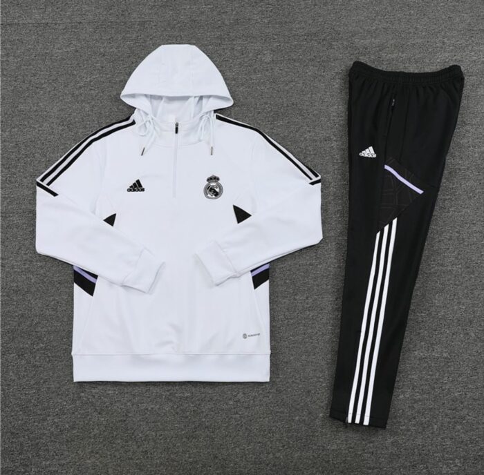Conjunto do Real Madrid Branco /  Com Capuz